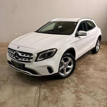 MERCEDES-BENZ GLA 200 1.6 CGI FLEX ADVANCE 7G-DCT